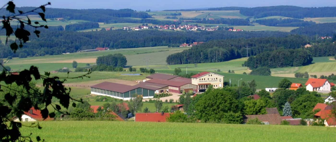 fuchsenhof-oberpfalz-reiterhof-bayern-reiterurlaub-reithalle
