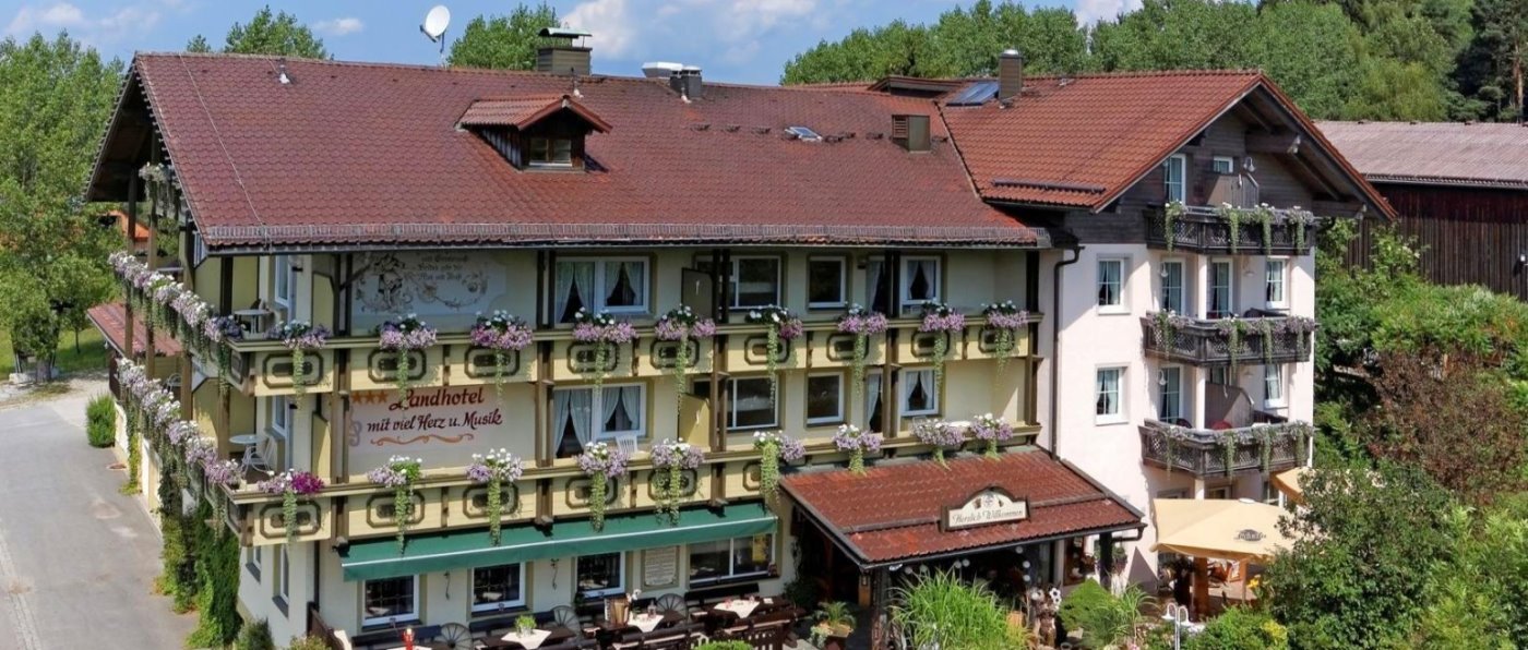 muehl-landhotel-niederbayern-seminarhotel-aussenansicht